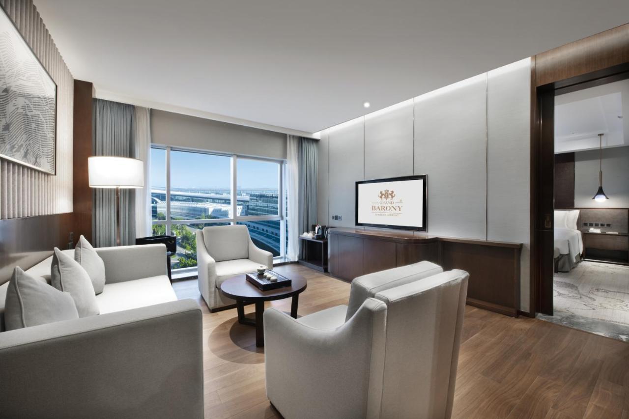 Grand Barony Qingdao Airport Hotel Bagian luar foto